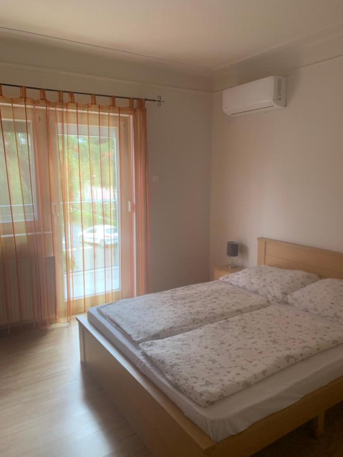 Gabor Aron Apartment ハイデゥソボスロー エクステリア 写真