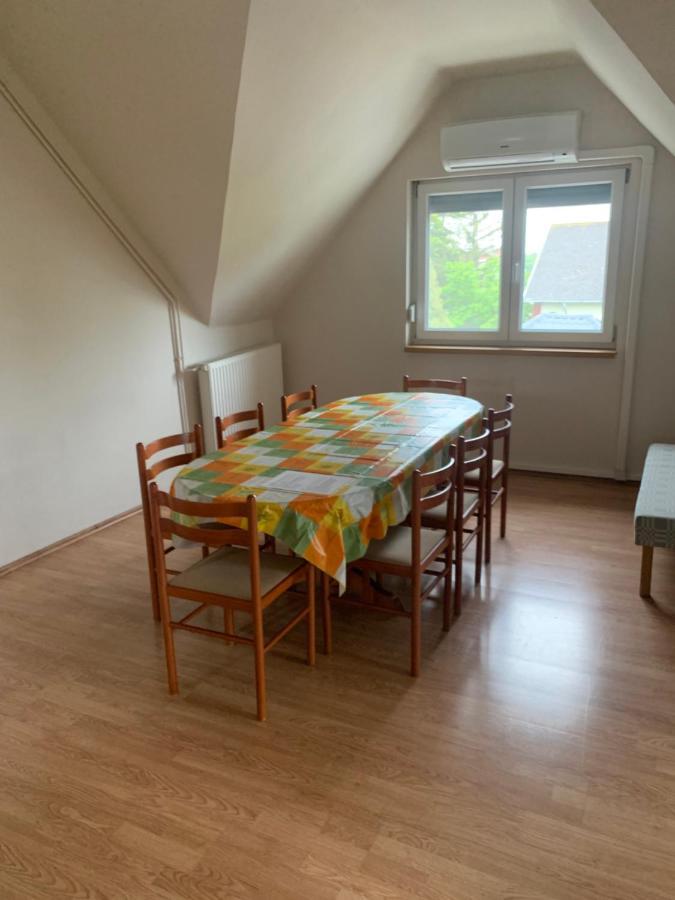 Gabor Aron Apartment ハイデゥソボスロー エクステリア 写真